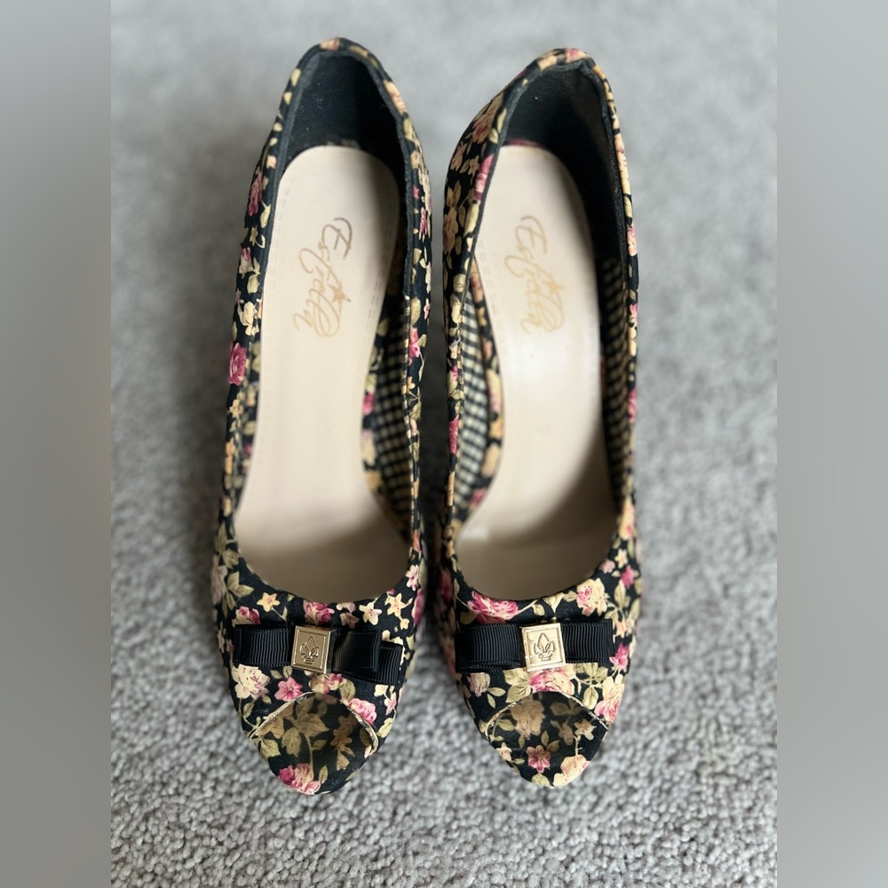 Floral Peep Toe Heels Size 7.5